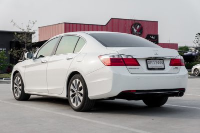 HONDA ACCORD 2.4 EL AT ปี2014 (6ขฌ5562)