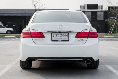 HONDA ACCORD 2.4 EL AT ปี2014 (6ขฌ5562)