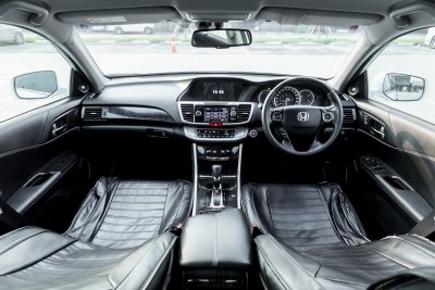 HONDA ACCORD 2.4 EL AT ปี2014 (6ขฌ5562)