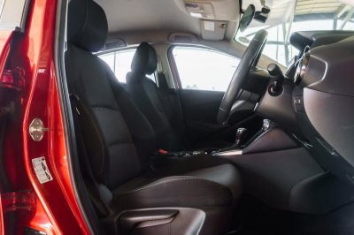 MAZDA 2 1.3 HIGH CONNECT ปี2018 (ขฉ663)