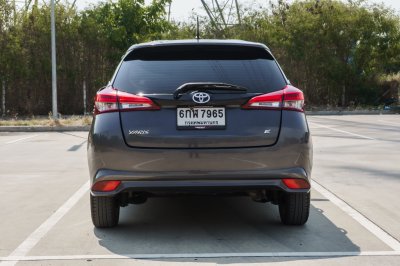 TOYOTA YARIS 1.2 E AT ปี 2017 (6กฬ7965)