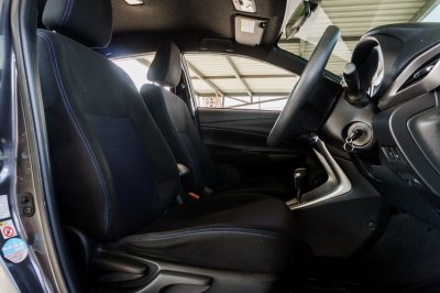 TOYOTA YARIS 1.2 E AT ปี 2017 (6กฬ7965)