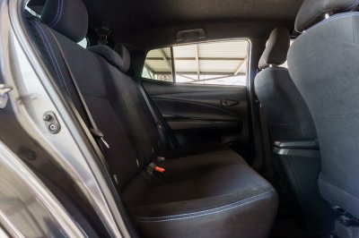 TOYOTA YARIS 1.2 E AT ปี 2017 (6กฬ7965)