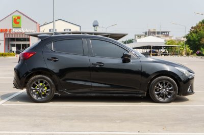 MAZDA 2 1.3 SPORT HIGH CONNECT ปี2018 (กท3901)