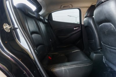 MAZDA 2 1.3 SPORT HIGH CONNECT ปี2018 (กท3901)