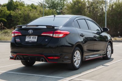 TOYOTA YARIS ATIV 1.2 E AT ปี 2018 (7กฬ459)