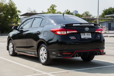 TOYOTA YARIS ATIV 1.2 E AT ปี 2018 (7กฬ459)