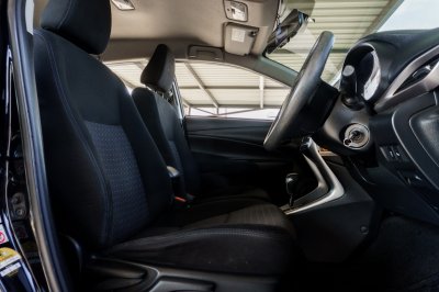 TOYOTA YARIS ATIV 1.2 E AT ปี 2018 (7กฬ459)