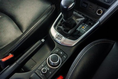 MAZDA 2 1.3 SPORT HIGH CONNECT ปี2018 (กท3901)