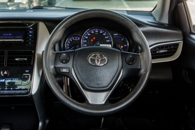 TOYOTA YARIS ATIV 1.2 E AT ปี 2018 (7กฬ459)