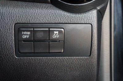 MAZDA 2 1.3 SPORT HIGH CONNECT ปี2018 (กท3901)