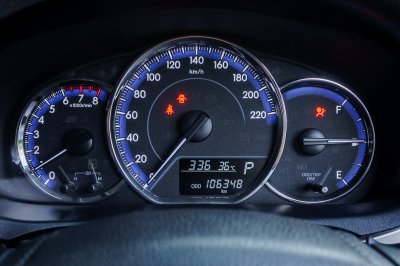 TOYOTA YARIS 1.2 E AT ปี 2017 (6กฬ7965)