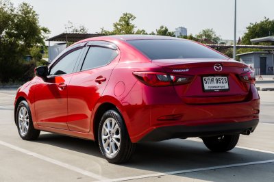 MAZDA 2 1.3 HIGH CONNECT AT ปี2016 (5กศ9523)