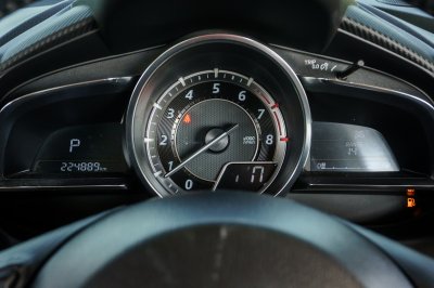 MAZDA 2 1.3 HIGH CONNECT AT ปี2016 (5กศ9523)