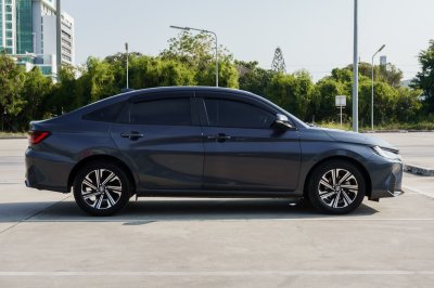 TOYOTA YARIS ATIV 1.2 SMART AT ปี2023 (กษ8011)