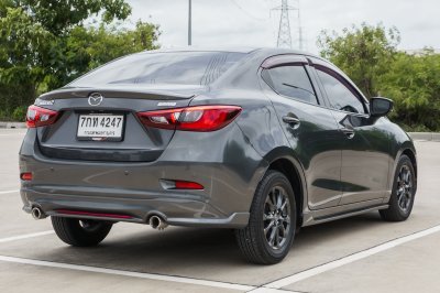 MAZDA 2 1.3 HIGH CONNECT AT ปี 2018 (7กท4247)