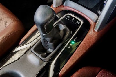 TOYOTA COROLLA CROSS 1.8 HV PREMIUM SAFTY AT ปี2020 (1ขพ5572)