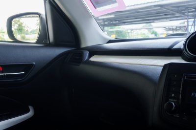 SUZUKI SWIFT 1.2 GLX ปี2019 (2ขษ3196)