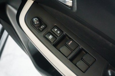 SUZUKI SWIFT 1.2 GLX ปี2019 (2ขษ3196)