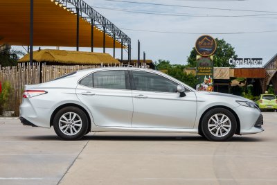 TOYOTA CAMRY 2.0 G AT ปี 2018 (5กณ8142)
