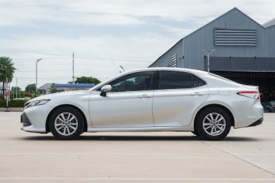 TOYOTA CAMRY 2.0 G AT ปี 2018 (5กณ8142)