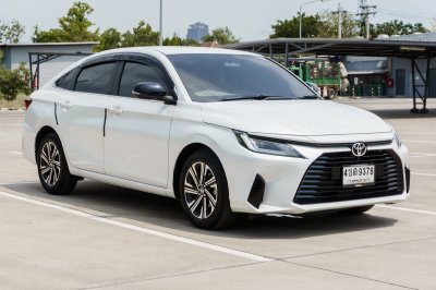 TOYOTA YARIS ATIV 1.2 PREMIUM LUXURY AT ปี 2023 (4ขต9378)