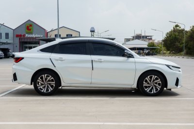 TOYOTA YARIS ATIV 1.2 PREMIUM LUXURY AT ปี 2023 (4ขต9378)