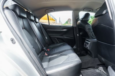 TOYOTA CAMRY 2.0 G AT ปี 2018 (5กณ8142)