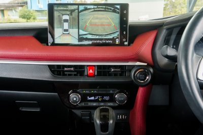 TOYOTA YARIS ATIV 1.2 PREMIUM LUXURY AT ปี 2023 (4ขต9378)