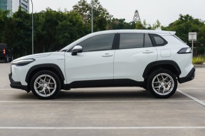 TOYOTA COROLLA CROSS 1.8 HYBRID PREMIUM ปี2023 (6ขส2598)