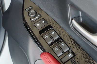 TOYOTA YARIS ATIV 1.2 PREMIUM LUXURY AT ปี 2023 (4ขต9378)