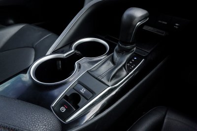 TOYOTA CAMRY 2.0 G AT ปี 2018 (5กณ8142)