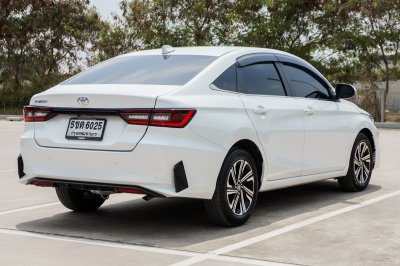TOYOTA YARIS ATIV 1.2 PREMIUM ปี2023 จด2024 (5ขด6025)