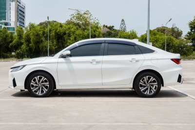 TOYOTA YARIS ATIV 1.2 PREMIUM AT ปี 2023 (4ขษ5647)