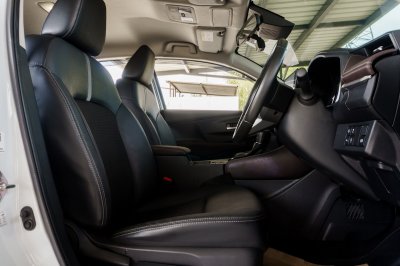 TOYOTA YARIS ATIV 1.2 PREMIUM AT ปี 2023 (4ขษ5647)