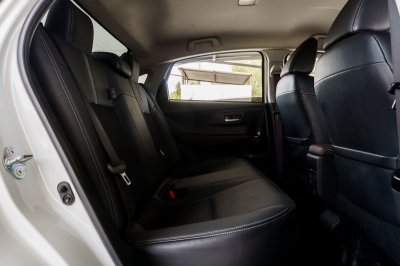 TOYOTA YARIS ATIV 1.2 PREMIUM AT ปี 2023 (4ขษ5647)