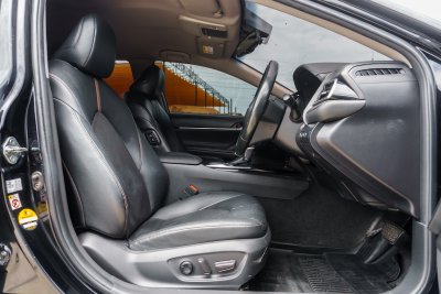 TOYOTA CAMRY 2.0 G AT ปี 2018 (5กณ819)