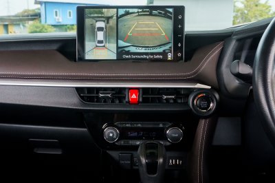 TOYOTA YARIS ATIV 1.2 PREMIUM AT ปี 2023 (4ขษ5647)