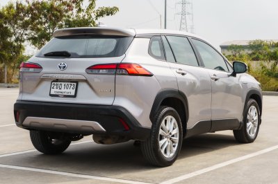TOYOTA COROLLA CROSS 1.8 HYBRID SMART ปี2021 (2ขฎ1073)
