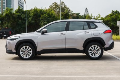 TOYOTA COROLLA CROSS 1.8 HYBRID SMART ปี2021 (2ขฎ1073)