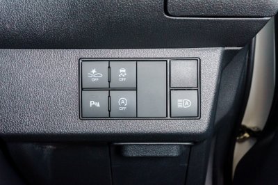 TOYOTA YARIS ATIV 1.2 PREMIUM AT ปี 2023 (4ขษ5647)