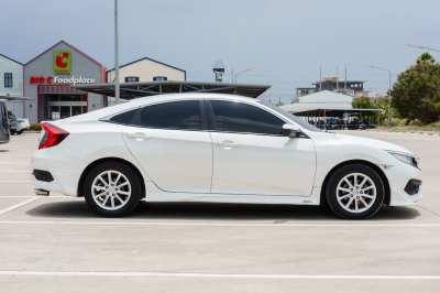 HONDA CIVIC 1.8 E AT ปี 2016 (5กม6790)