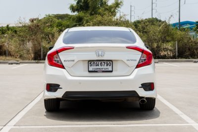 HONDA CIVIC 1.8 E AT ปี 2016 (5กม6790)