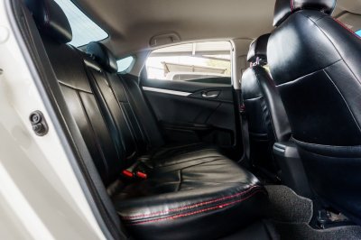 HONDA CIVIC 1.8 E AT ปี 2016 (5กม6790)