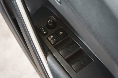 TOYOTA COROLLA CROSS 1.8 HYBRID SMART ปี2021 (2ขฎ1073)