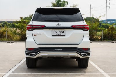 TOYOTA FORTUNER 2.4 LEGENDER ปี2022 (กน7566)