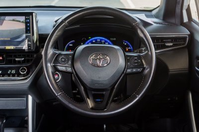 TOYOTA COROLLA CROSS 1.8 HV GR SPORT AT ปี2022 (3ขล947)