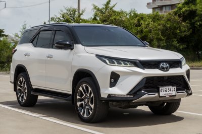 TOYOTA FORTUNER 2.8 LEGENDER 4WD AT ปี2021 (4ขฉ5424)