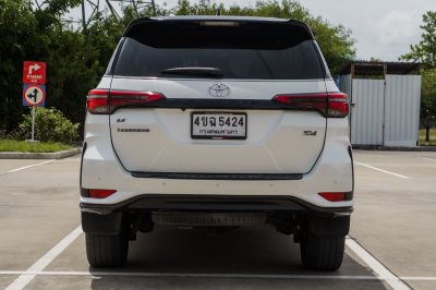TOYOTA FORTUNER 2.8 LEGENDER 4WD AT ปี2021 (4ขฉ5424)