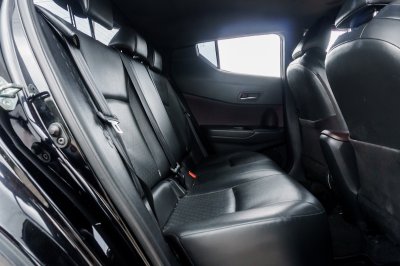 TOYOTA C-HR 1.8 MID AT ปี 2018 (8กน5071)